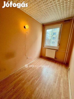 Győri 55 nm-es lakás eladó
