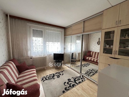 Győri 62 nm-es lakás eladó