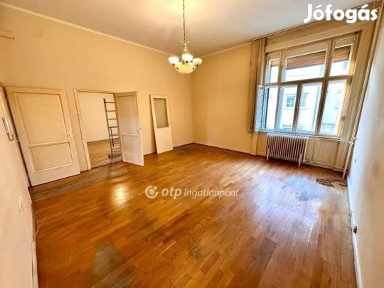 Győri 69 nm-es lakás eladó