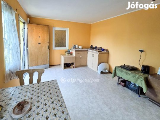 Győri eladó 30 nm-es ház