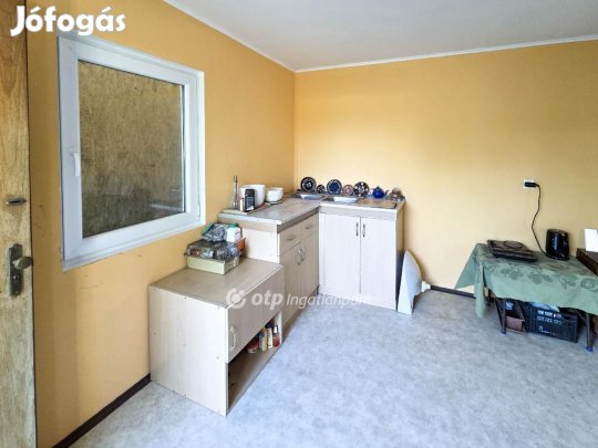 Győri eladó 30 nm-es ház