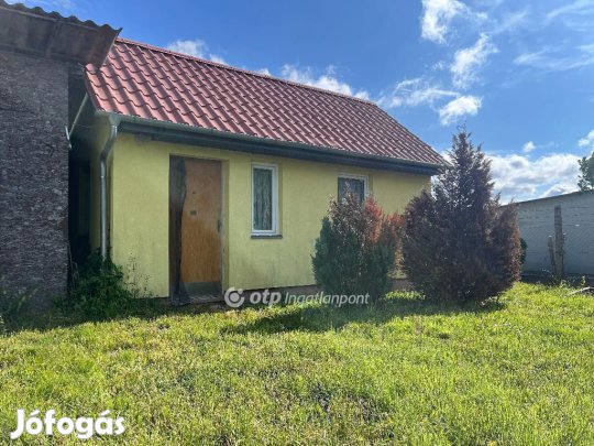 Győri eladó 30 nm-es ház