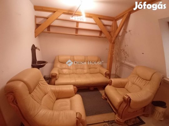 Győri eladó 330 nm-es ház