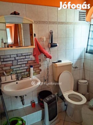 Győri eladó 360 nm-es ház