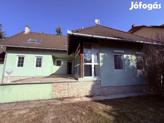 Győri eladó tégla családi ház