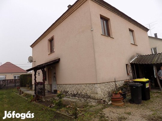 Győri panellakást beszámítunk!