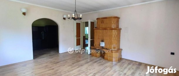 Győrújbaráti eladó 91 nm-es ház