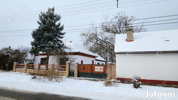 Győrzámolyi eladó 184 nm-es ház