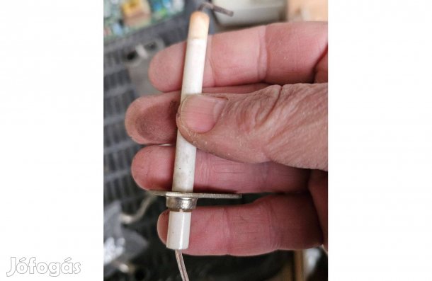 Gyújtó és inoizációs elektródás