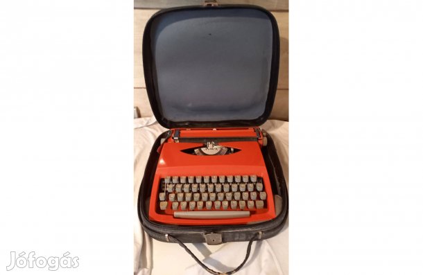 Gyüjtőknek, üzemképes Model Cseszlovák 231 táskairógép