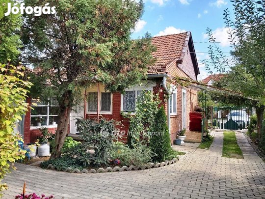 Gyulai 180 nm-es ház eladó