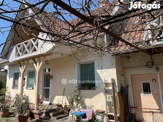 Gyulai eladó 260 nm-es ház