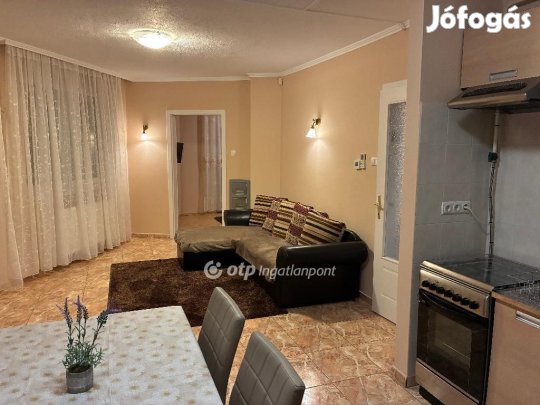 Gyulai eladó 96 nm-es lakás
