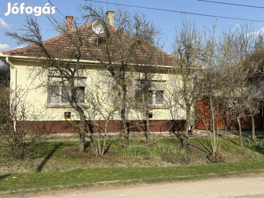 Gyulán, Románvároson eladó családi ház  kiváló lehetőség!