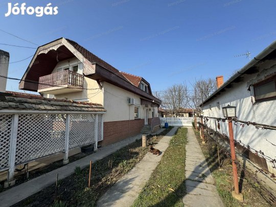 Gyulán, a fürdőövezetben kínálunk megvételre egy kiváló adottságokkal