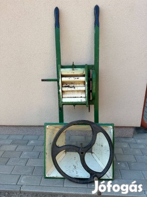 Gyümölcs (szőlő) daráló gép eladó