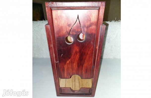 Gyümölcslé tartó fa doboz