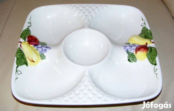 Gyümölcsmintás porcelán osztott kínáló tál