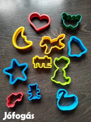 Gyurma kiszúró szett gyerekeknek 