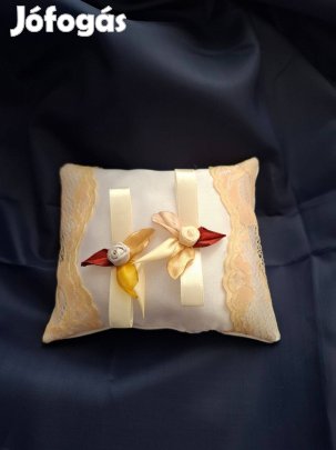Gyűrűpárna# -gyűrűhordozó párna