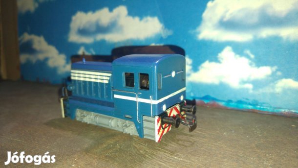 H0 Bn150 Gützold tolatómozdony eladó