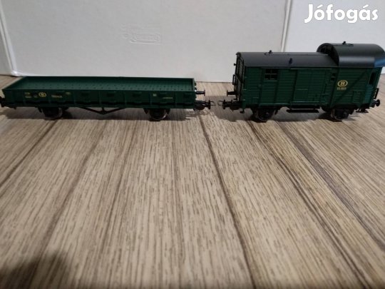 H0 Piko új postakocsi és rakoncás teherkocsi eladó