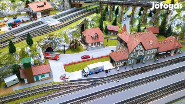 H0 Vasútmodell terepasztal Roco digital 400x125cm