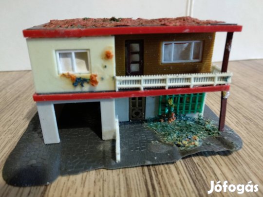 H0 és TT terepasztalra vidéki nyaraló eladó