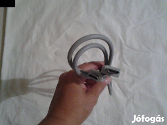 HDMI-HDMI kábel 1,5 m 2 db van belőle