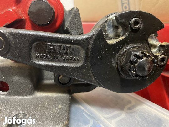 HIT Típusú Japán menetesszár daraboló eladó .