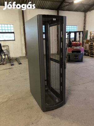 HP 42U rack szekrény