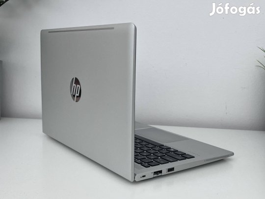HP Elitebook 640 g8 | i5-1145g7 | 16/256gb - Win11