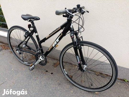 HT osztrák női trekking kerékpár kitűnő alkatrészekkel