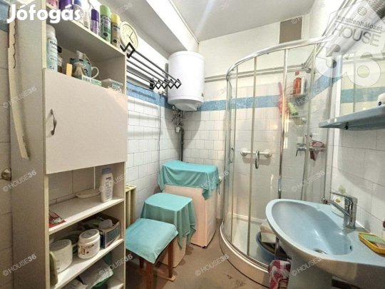 HUNYADIVÁROSBAN ELADÓ ERKÉLYES, GARÁZSOS LAKÁS KIS TÁRSASHÁZBAN!