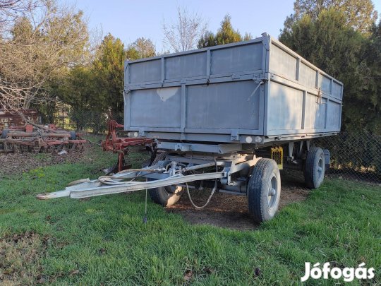 HV6011 6 tonnás pótkocsi 