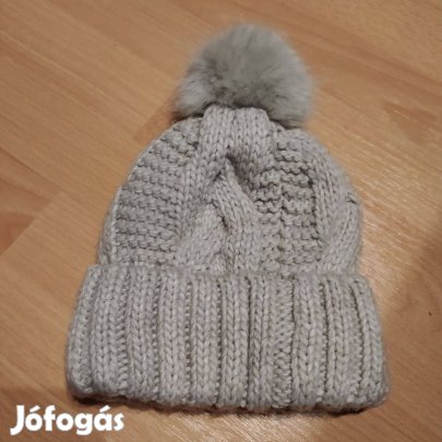 H&M bojtos csinos női kötött sapka