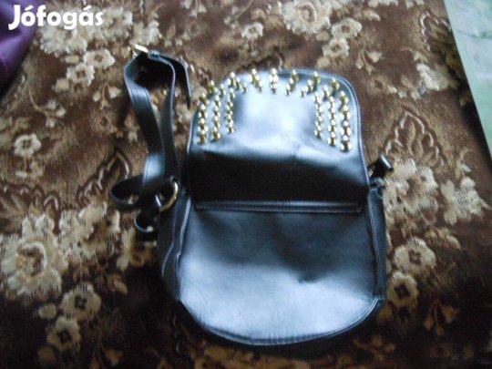 H&M szegecselt fekete vagány csajos válltáska