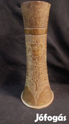 Háborús emlék, lövedék réz váza