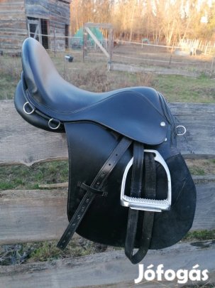 Haflingi nyereg szettben