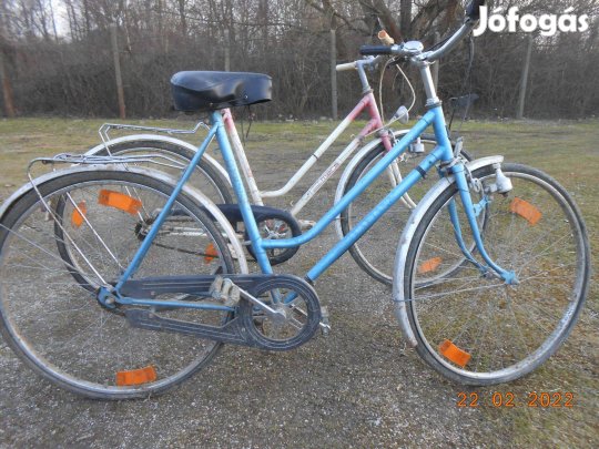 Hagyatékból,2db női 26-os ,kézi 3 seb. kerékpár,olcsón