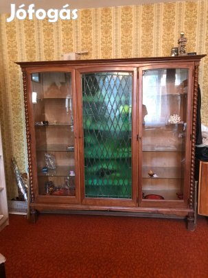 Hagyatékból vitrin ólomüveg berakással eladó
