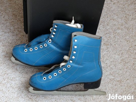 Hagyományos női műkorcsolya eladó