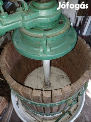 Hagyományos szőlő prés