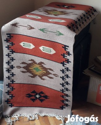 Hagyományos torontáli szőnyeg, kézzel szőtt