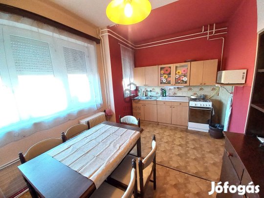 Hajdúböszöményi sorház eladó