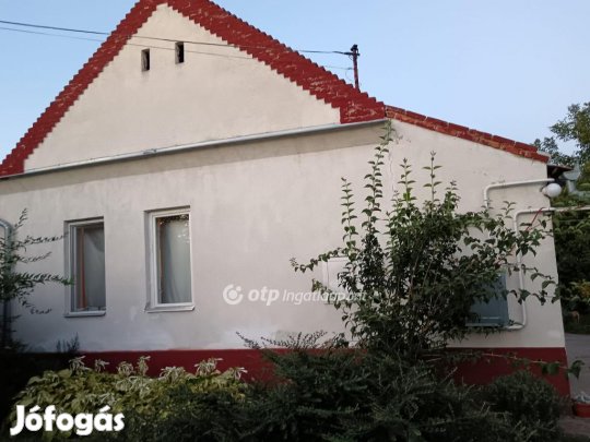 Hajdúböszörményi eladó 100 nm-es ház