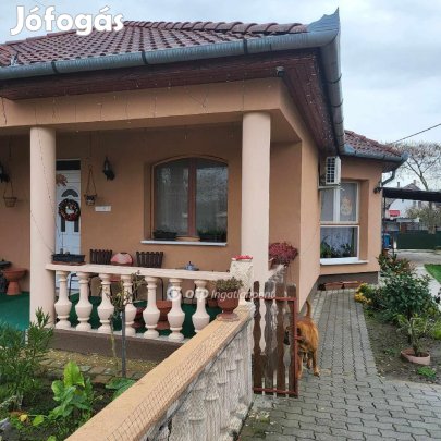 Hajdúhadházi 120 nm-es ház eladó