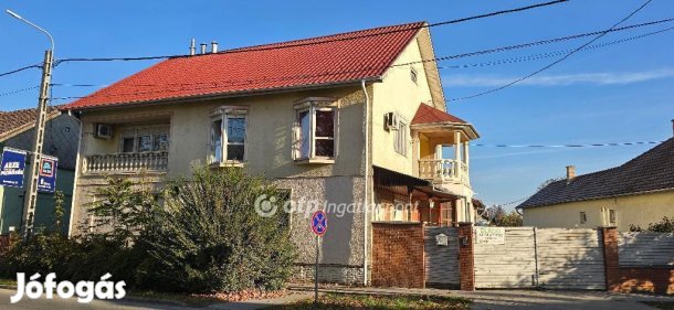 Hajdúnánási 242 nm-es ház eladó