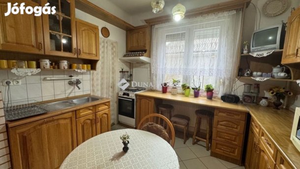 Hajdúnánáson két generácós ikerház ELADÓ!