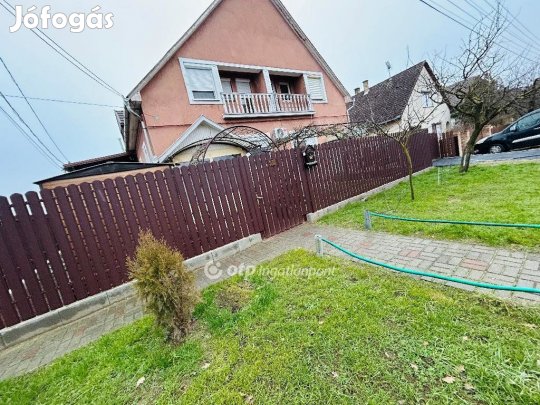 Hajdúsámsoni 140 nm-es ház eladó